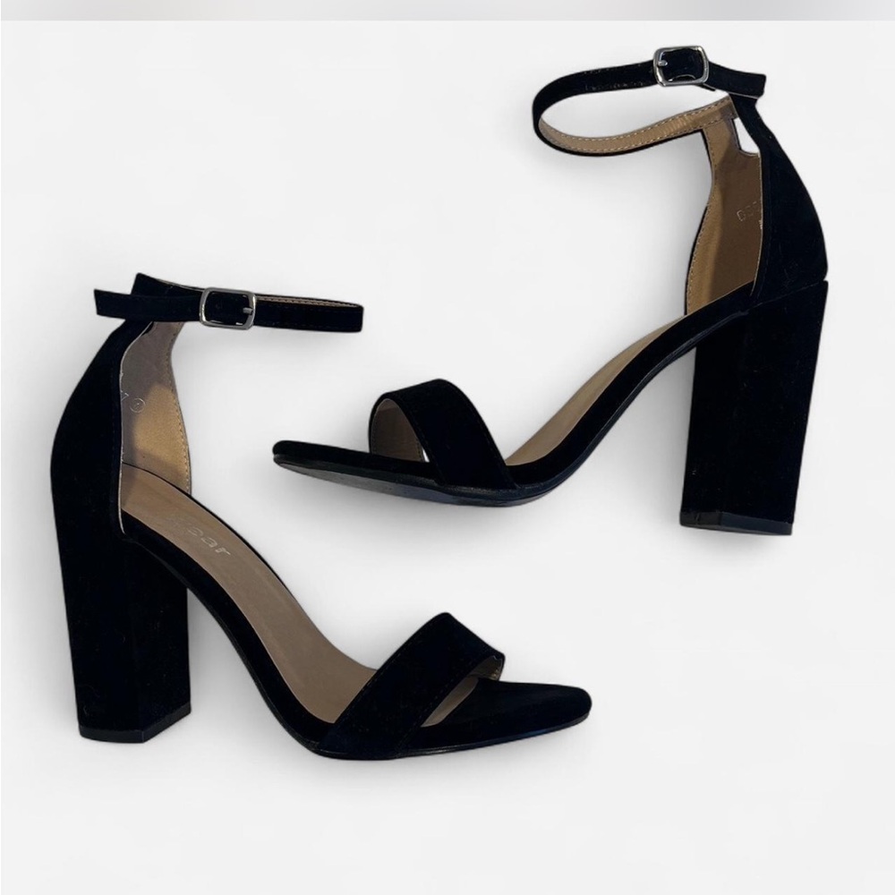 Black suede block heel sandals/heels